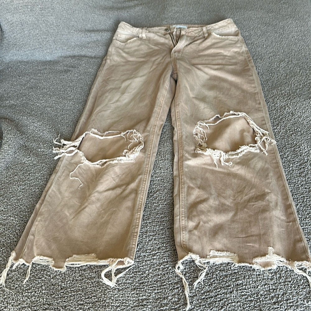 Worn once vervet distressed light pink wide leg jeans size 29